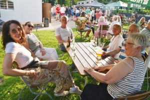 Die Herbeder Ideenwerkstatt hatte eingeladen, und viele Wittener kamen vorbei. Das neue Veranstaltungsformat „Schicht im Schacht“ konnte bei strahlendem Sonnenschein einen rundum gelungenen Auftakt feiern.
Foto: Ideenwerkstatt