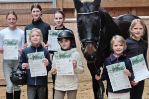 Reitabzeichenprüfung auf dem Falkenhof