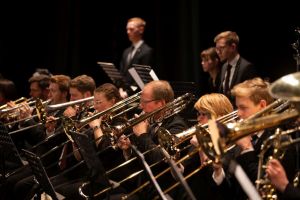 Die Westfalen Winds spielen beim 27. Neujahrskonzert in der Aula des Geschwister-Scholl-Gymnasiums. Foto: Hajo Drees