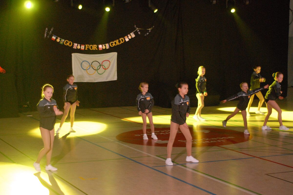 „Youngsters in Motion“ begeisterte - Spektakuläre Show im Sportzentrum am Bommerfelder Ring