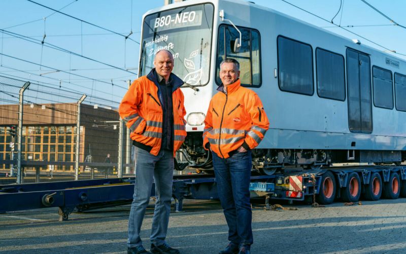 BOGESTRA: Erster modernisierter U-Bahn-Wagen ist zurück in Bochum