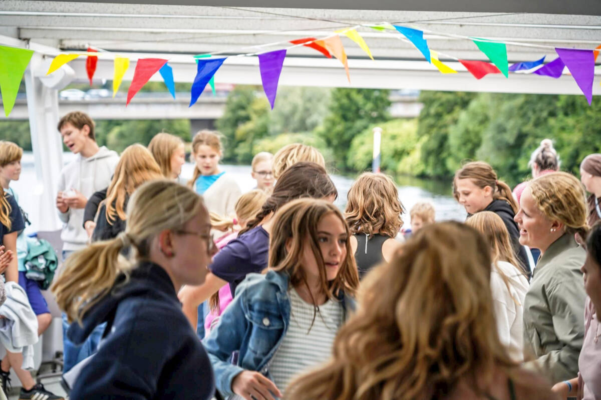 120 Jugendliche haben die MS Schwalbe II zu einem schwimmenden Partyschiff gemacht. Foto: Stadt Witten, Eike Zengerle
