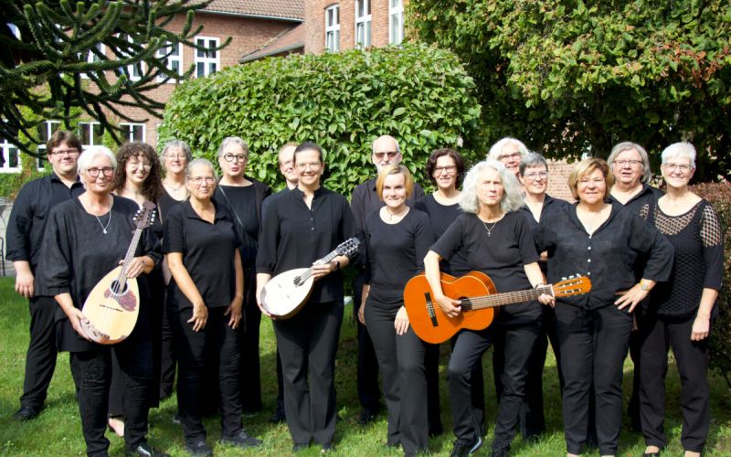 Mandolinen- und Gitarrenklänge in der Herz-Jesu-Kirche