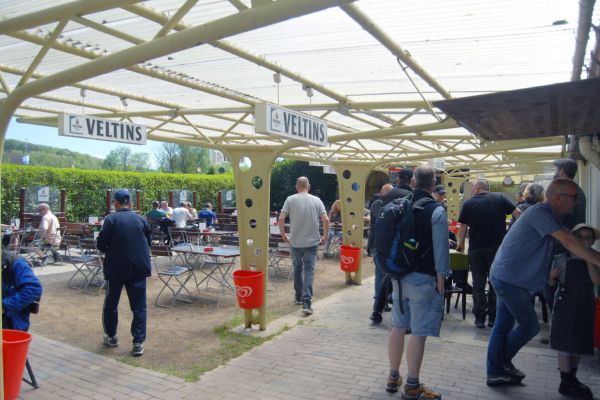 Reges Treiben auf dem Campingplatz Steger beim Auftakt