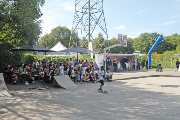 Party auf der Skater-Anlage