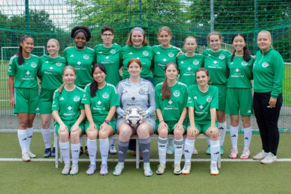 Fußballdamen vom SV Bommern: noch Luft nach oben