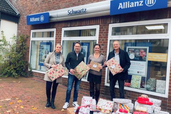 Weihnachtsgeschenke für Osteuropa - Allianz-Vertretung Schwartz sammelt wieder für Kinder