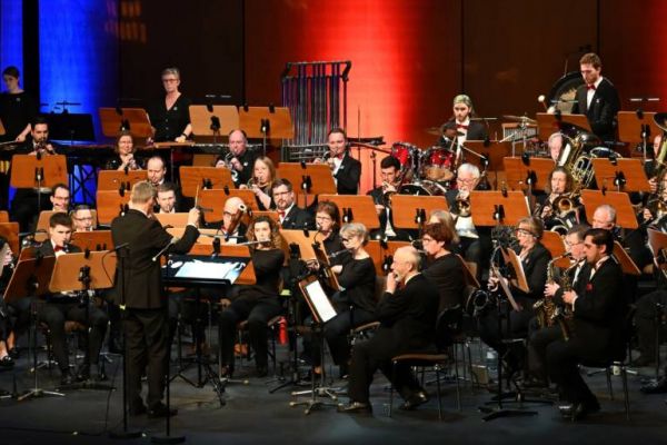 Das Sinfonische Blasorchester Witten „BloW“ (Foto) sowie das Generationenorchester „BloW CONNECTION“ treten bei der Konzertreihe „S-Classics“ im Saalbau an der Bergerstraße auf. Foto: privat