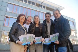 Präsentieren das Jahresprogramm 2026: Tina Huth, Stadtmarketing; Gästeführer Thorsten Schmitz; Sarah Schölling, Stadtmarketing; Gästeführer Alexander Pleuger und Gästeführer Jürgen Olk (v.l.).