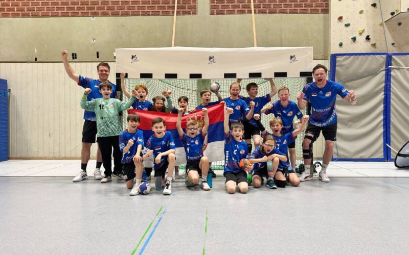 Mit vier Siegen in vier Spielen hat sich die Handball-E-Jugend vom TuS Bommern für die Endrunde der Mini-EM qualifiziert. Foto: Verein