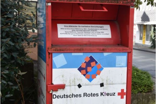 Altkleider: Container häufig überfüllt Kreis und AHE reagieren