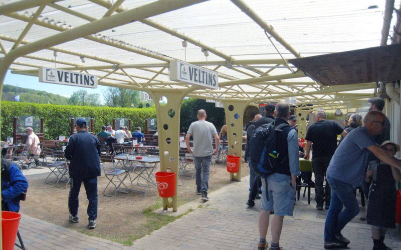 Reges Treiben auf dem Campingplatz Steger beim Auftakt