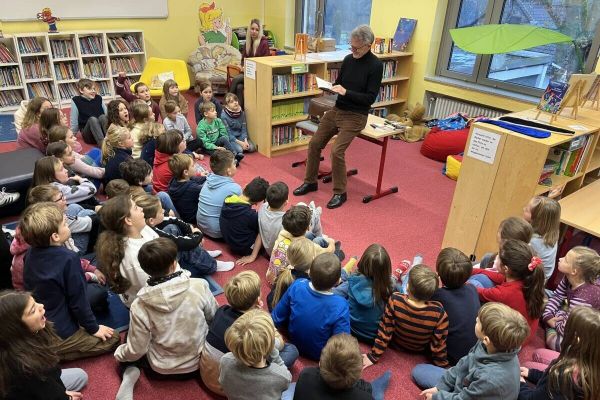 Autorenlesung in Buchholzer Schule
