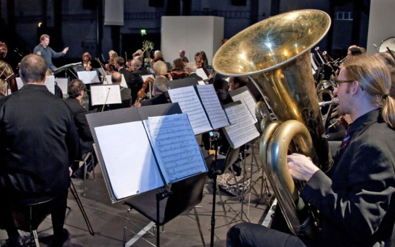 Orchester verbindet Musik und Fotografie